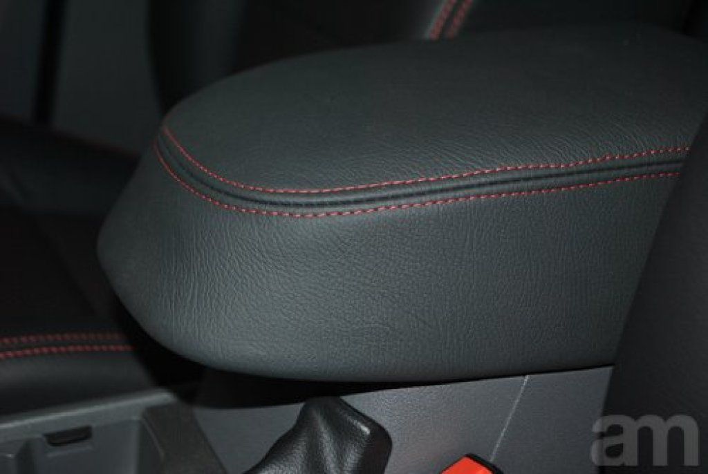 Nieuwe armsteunen bij Autobeklederij Meijer