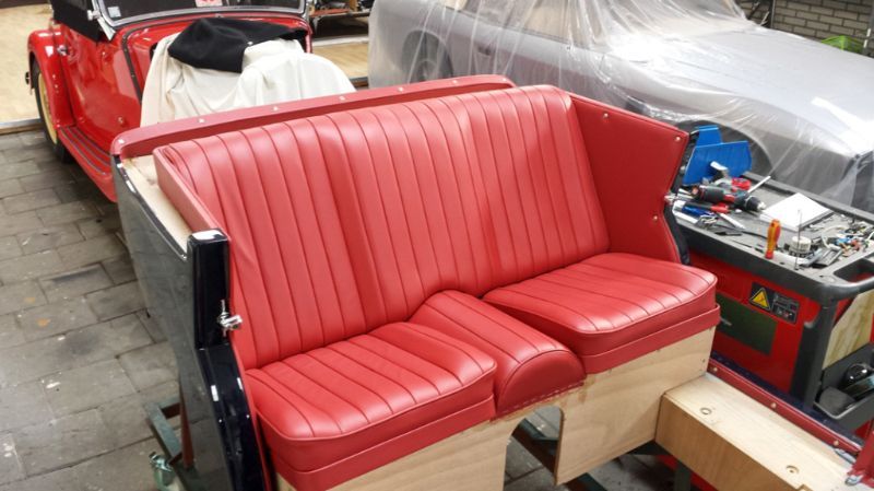 Leren autobekleding door Autobeklederij Meijer