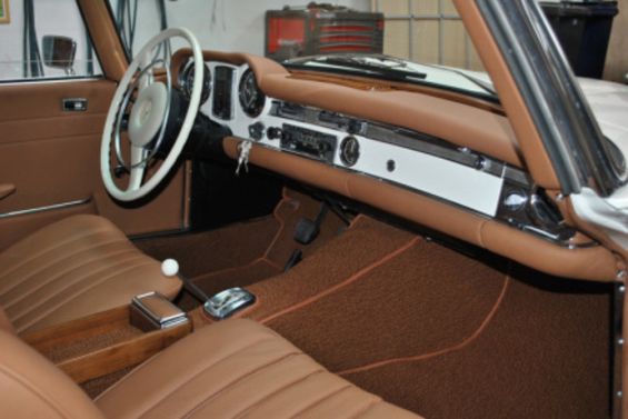Vervang het tapijt in uw auto